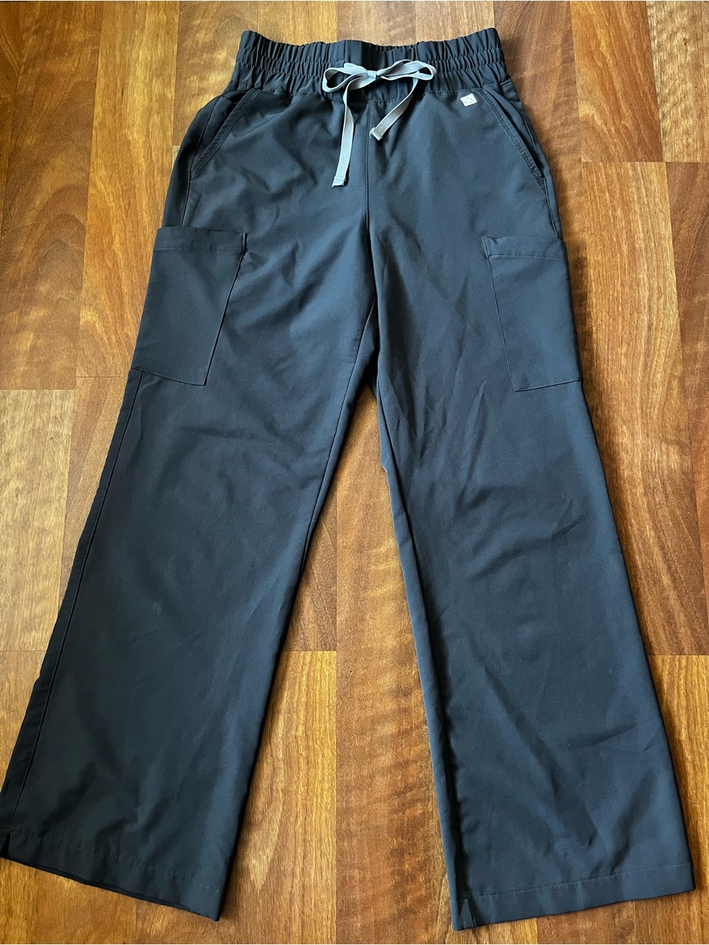 Like New Gray ReSurge Straight-Leg Drawstring Scrub Pants